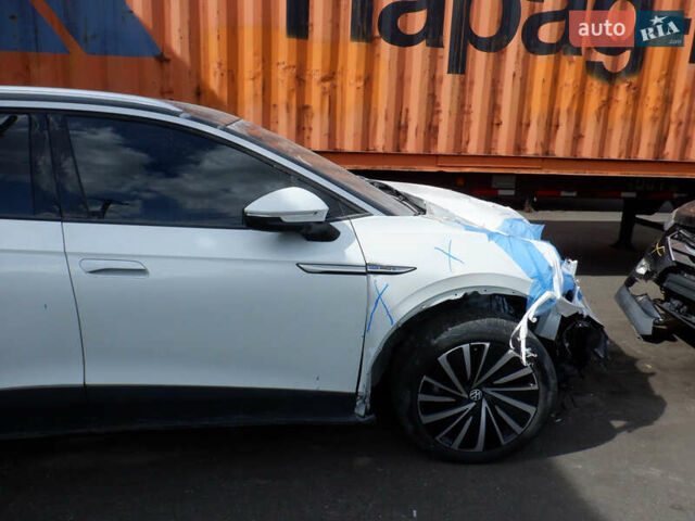 Білий Фольксваген ID.4, об'ємом двигуна 0 л та пробігом 63 тис. км за 17000 $, фото 8 на Automoto.ua