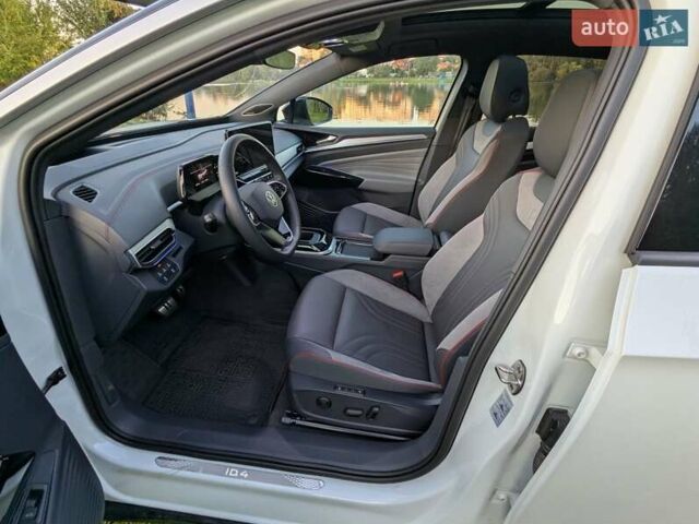 Белый Фольксваген ID.4, объемом двигателя 0 л и пробегом 14 тыс. км за 29500 $, фото 2 на Automoto.ua