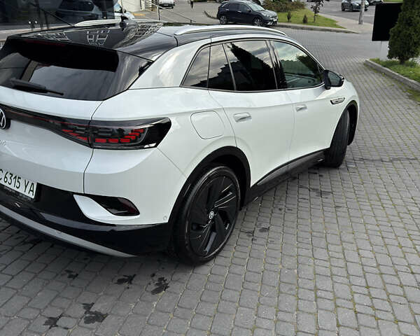 Белый Фольксваген ID.4, объемом двигателя 0 л и пробегом 28 тыс. км за 36249 $, фото 2 на Automoto.ua