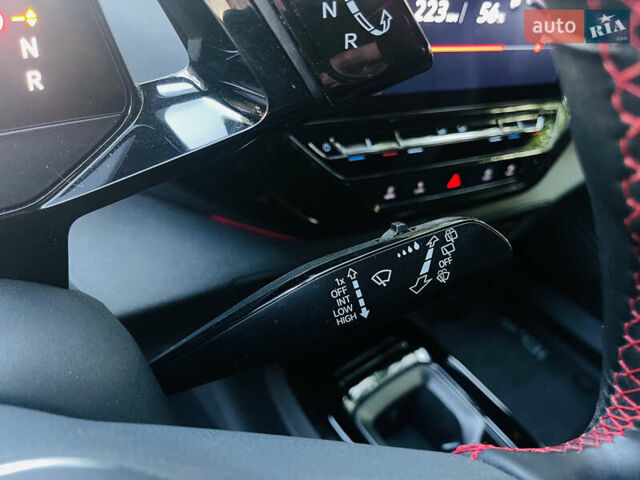 Білий Фольксваген ID.4, об'ємом двигуна 0 л та пробігом 76 тис. км за 25500 $, фото 31 на Automoto.ua