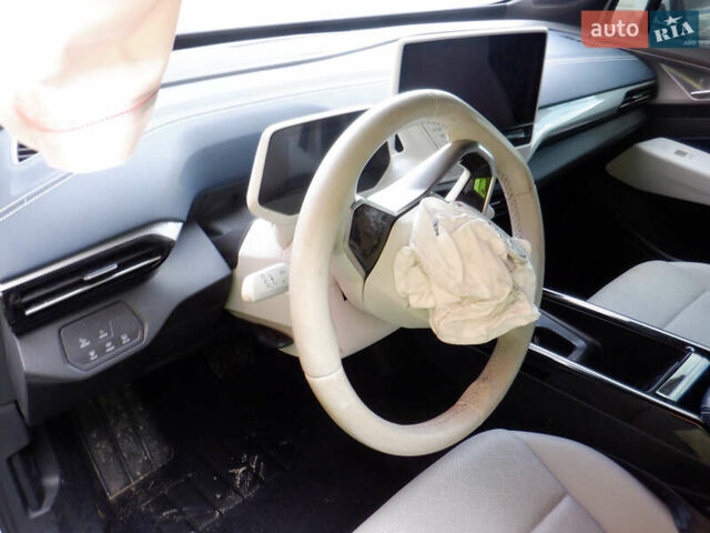 Білий Фольксваген ID.4, об'ємом двигуна 0 л та пробігом 63 тис. км за 17000 $, фото 23 на Automoto.ua