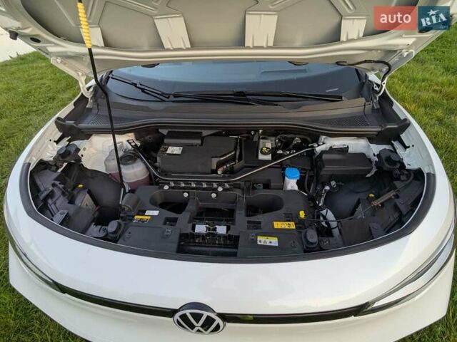 Белый Фольксваген ID.4, объемом двигателя 0 л и пробегом 14 тыс. км за 29500 $, фото 11 на Automoto.ua