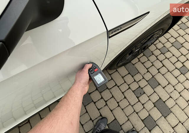 Белый Фольксваген ID.4, объемом двигателя 0 л и пробегом 47 тыс. км за 25500 $, фото 80 на Automoto.ua