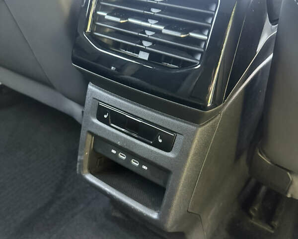 Белый Фольксваген ID.4, объемом двигателя 0 л и пробегом 55 тыс. км за 24300 $, фото 10 на Automoto.ua