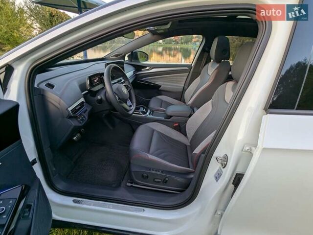 Белый Фольксваген ID.4, объемом двигателя 0 л и пробегом 14 тыс. км за 29500 $, фото 8 на Automoto.ua