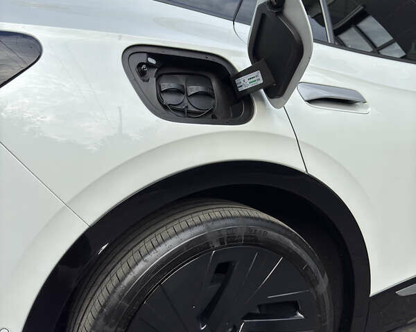 Белый Фольксваген ID.4, объемом двигателя 0 л и пробегом 28 тыс. км за 36249 $, фото 28 на Automoto.ua