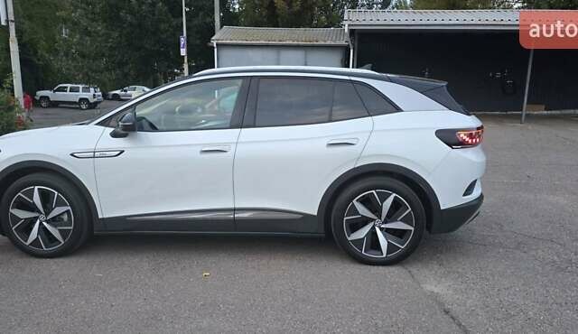 Белый Фольксваген ID.4, объемом двигателя 0 л и пробегом 16 тыс. км за 26500 $, фото 4 на Automoto.ua