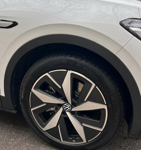 Белый Фольксваген ID.4, объемом двигателя 0 л и пробегом 22 тыс. км за 26000 $, фото 2 на Automoto.ua