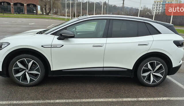 Белый Фольксваген ID.4, объемом двигателя 0 л и пробегом 62 тыс. км за 26300 $, фото 6 на Automoto.ua