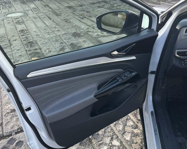 Белый Фольксваген ID.4, объемом двигателя 0 л и пробегом 44 тыс. км за 25000 $, фото 12 на Automoto.ua