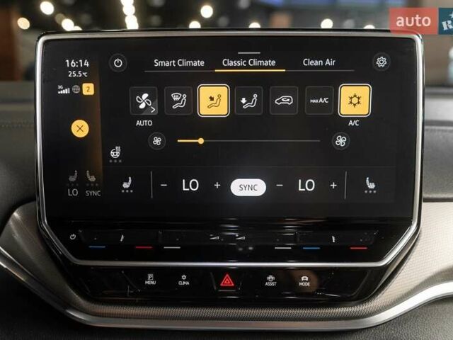 Білий Фольксваген ID.4, об'ємом двигуна 0 л та пробігом 61 тис. км за 27999 $, фото 20 на Automoto.ua