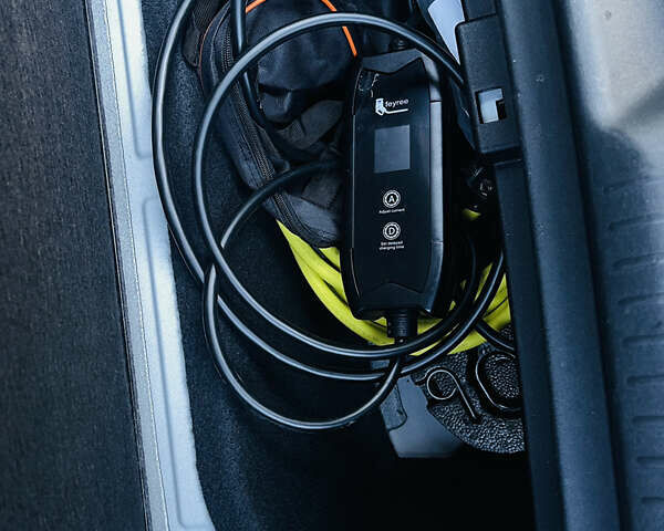 Білий Фольксваген ID.4, об'ємом двигуна 0 л та пробігом 76 тис. км за 25500 $, фото 38 на Automoto.ua