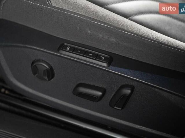 Білий Фольксваген ID.4, об'ємом двигуна 0 л та пробігом 61 тис. км за 27999 $, фото 61 на Automoto.ua