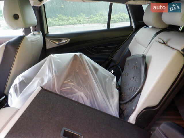 Білий Фольксваген ID.4, об'ємом двигуна 0 л та пробігом 63 тис. км за 17000 $, фото 28 на Automoto.ua