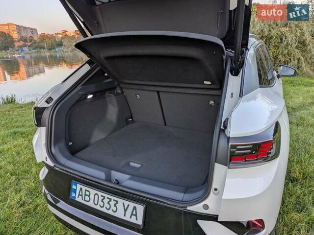 Белый Фольксваген ID.4, объемом двигателя 0 л и пробегом 14 тыс. км за 29500 $, фото 25 на Automoto.ua