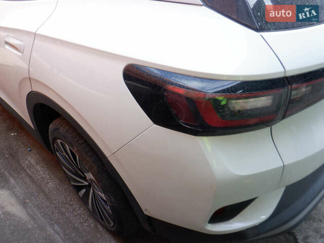 Білий Фольксваген ID.4, об'ємом двигуна 0 л та пробігом 63 тис. км за 17000 $, фото 16 на Automoto.ua