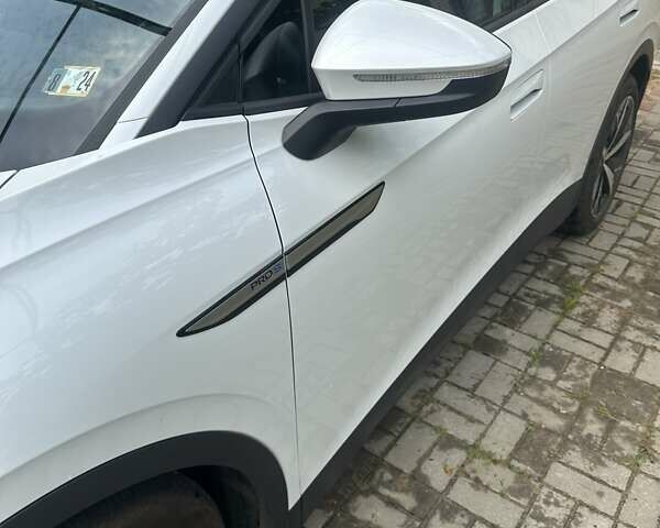 Білий Фольксваген ID.4, об'ємом двигуна 0 л та пробігом 33 тис. км за 28000 $, фото 4 на Automoto.ua