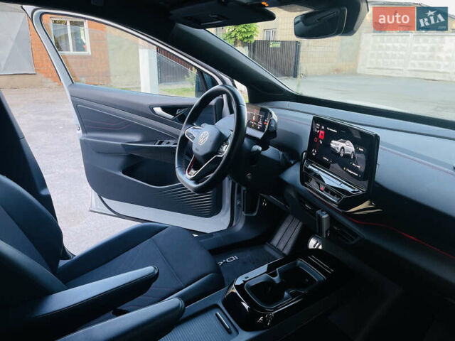 Білий Фольксваген ID.4, об'ємом двигуна 0 л та пробігом 76 тис. км за 25500 $, фото 16 на Automoto.ua