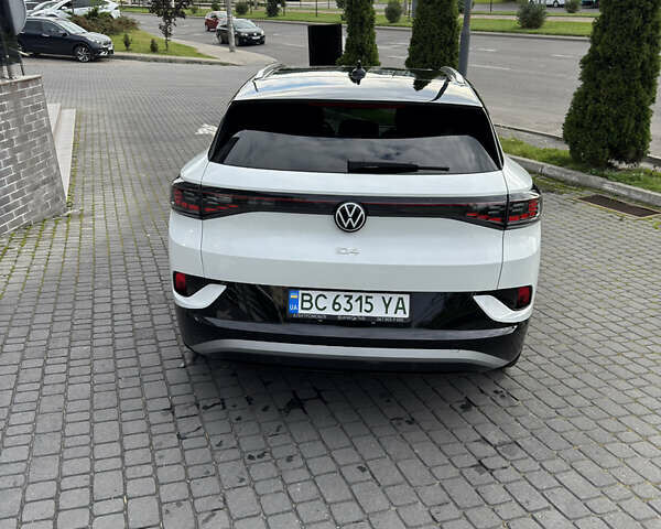 Белый Фольксваген ID.4, объемом двигателя 0 л и пробегом 28 тыс. км за 36249 $, фото 1 на Automoto.ua