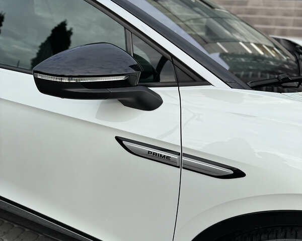 Белый Фольксваген ID.4, объемом двигателя 0 л и пробегом 28 тыс. км за 36249 $, фото 8 на Automoto.ua