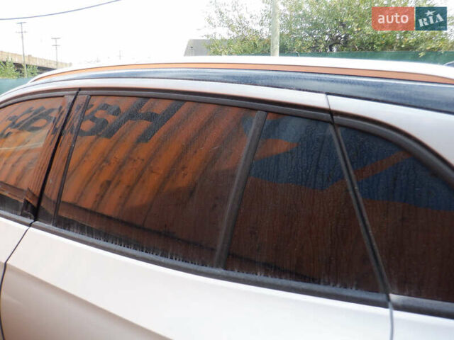 Білий Фольксваген ID.4, об'ємом двигуна 0 л та пробігом 63 тис. км за 17000 $, фото 15 на Automoto.ua