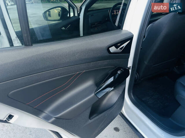 Білий Фольксваген ID.4, об'ємом двигуна 0 л та пробігом 76 тис. км за 25500 $, фото 10 на Automoto.ua