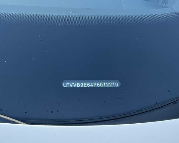 Белый Фольксваген ID.4, объемом двигателя 0 л и пробегом 44 тыс. км за 25000 $, фото 29 на Automoto.ua