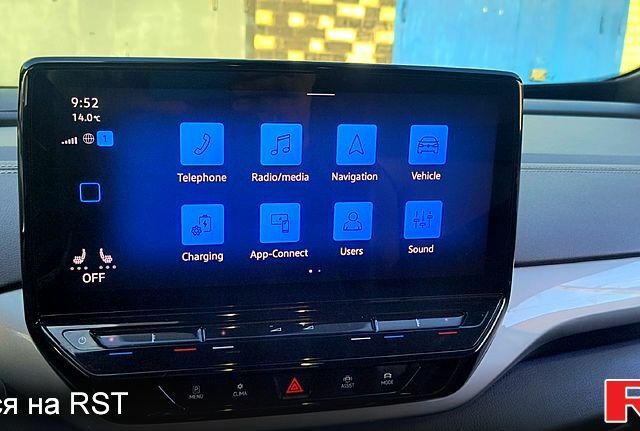 Белый Фольксваген ID.4, объемом двигателя 0 л и пробегом 32 тыс. км за 22000 $, фото 7 на Automoto.ua