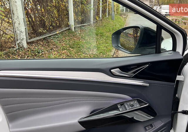 Белый Фольксваген ID.4, объемом двигателя 0 л и пробегом 22 тыс. км за 26000 $, фото 19 на Automoto.ua