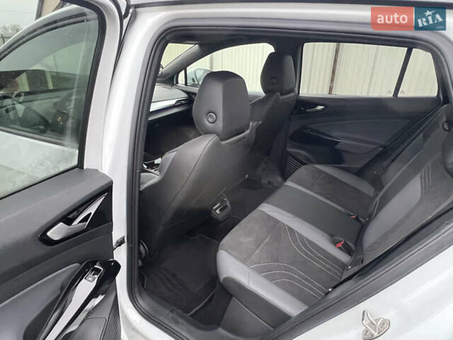 Белый Фольксваген ID.4, объемом двигателя 0 л и пробегом 23 тыс. км за 30900 $, фото 11 на Automoto.ua