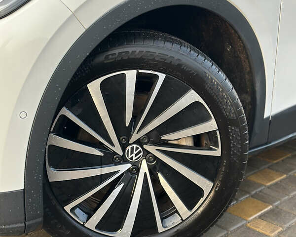 Белый Фольксваген ID.4, объемом двигателя 0 л и пробегом 16 тыс. км за 27500 $, фото 45 на Automoto.ua