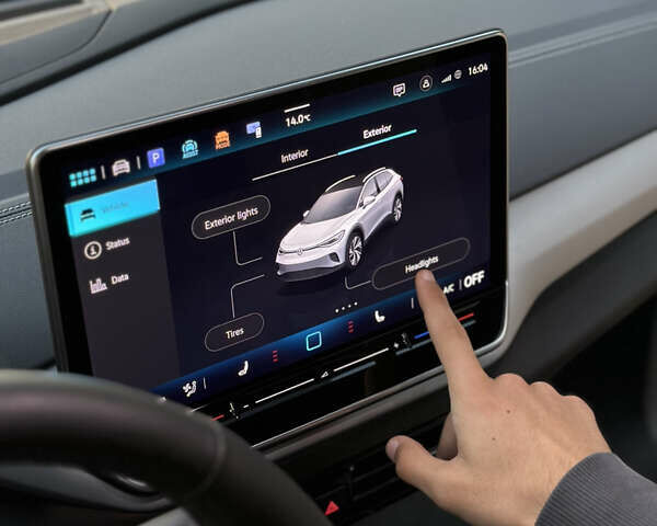 Белый Фольксваген ID.4, объемом двигателя 0 л и пробегом 16 тыс. км за 27500 $, фото 33 на Automoto.ua