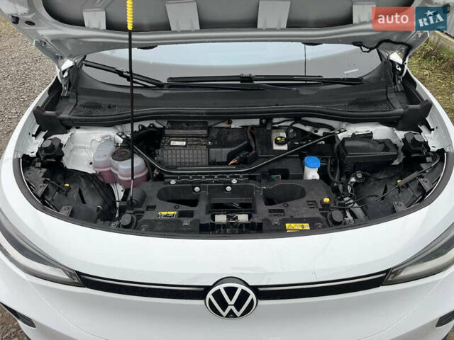 Белый Фольксваген ID.4, объемом двигателя 0 л и пробегом 23 тыс. км за 30900 $, фото 27 на Automoto.ua