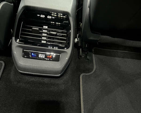 Белый Фольксваген ID.4, объемом двигателя 0 л и пробегом 23 тыс. км за 30900 $, фото 18 на Automoto.ua