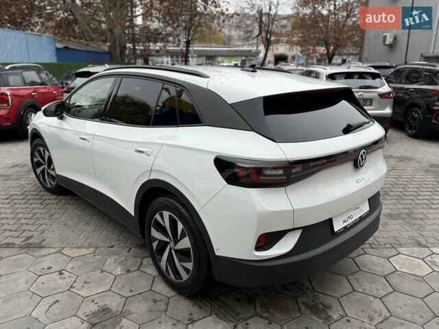 Белый Фольксваген ID.4, объемом двигателя 0 л и пробегом 8 тыс. км за 25900 $, фото 30 на Automoto.ua