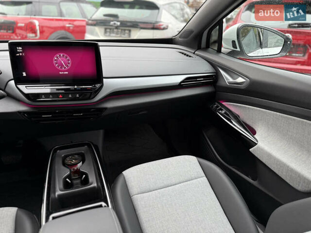 Белый Фольксваген ID.4, объемом двигателя 0 л и пробегом 8 тыс. км за 25900 $, фото 47 на Automoto.ua