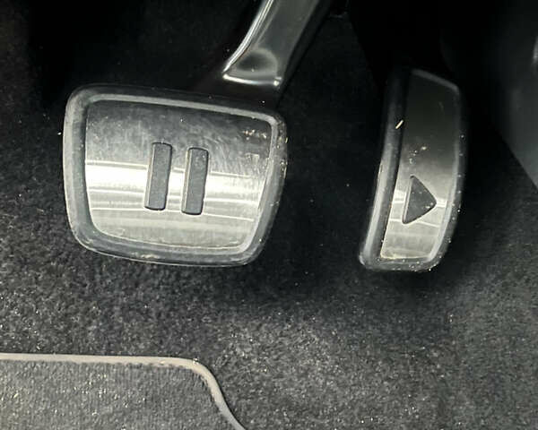 Белый Фольксваген ID.4, объемом двигателя 0 л и пробегом 23 тыс. км за 30900 $, фото 28 на Automoto.ua