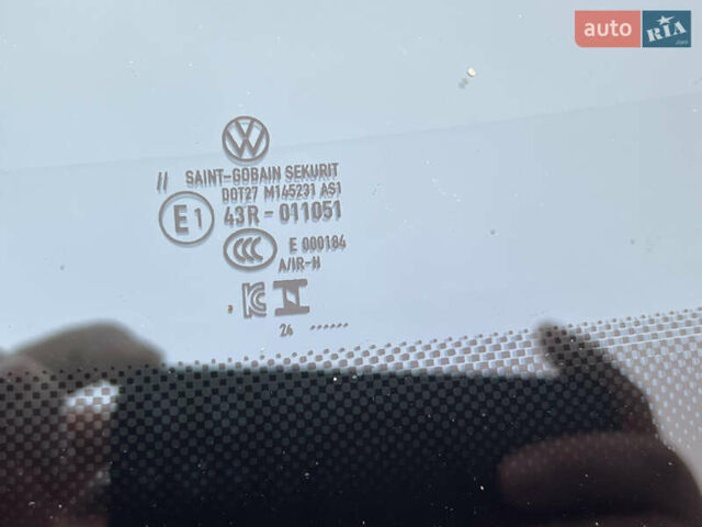 Белый Фольксваген ID.4, объемом двигателя 0 л и пробегом 23 тыс. км за 30900 $, фото 25 на Automoto.ua