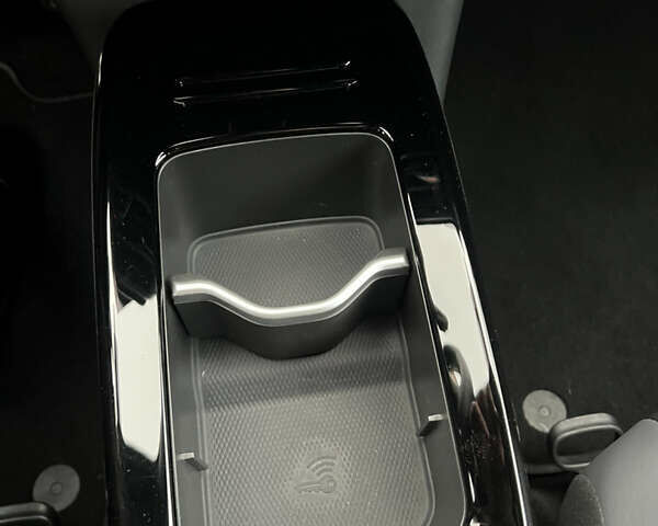 Белый Фольксваген ID.4, объемом двигателя 0 л и пробегом 23 тыс. км за 30900 $, фото 17 на Automoto.ua