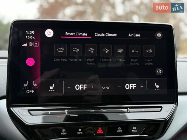 Белый Фольксваген ID.4, объемом двигателя 0 л и пробегом 8 тыс. км за 25900 $, фото 53 на Automoto.ua