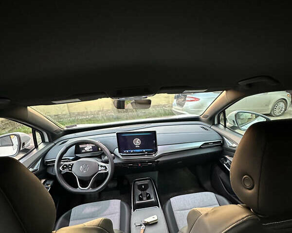 Белый Фольксваген ID.4, объемом двигателя 0 л и пробегом 16 тыс. км за 27500 $, фото 7 на Automoto.ua