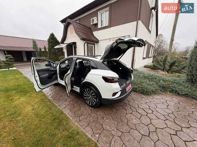 Белый Фольксваген ID.4, объемом двигателя 0 л и пробегом 14 тыс. км за 25900 $, фото 38 на Automoto.ua