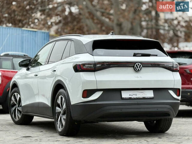 Белый Фольксваген ID.4, объемом двигателя 0 л и пробегом 8 тыс. км за 25900 $, фото 37 на Automoto.ua
