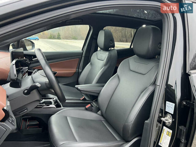 Чорний Фольксваген ID.4, об'ємом двигуна 0 л та пробігом 77 тис. км за 25999 $, фото 22 на Automoto.ua