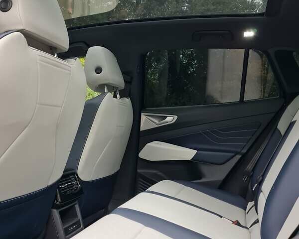 Черный Фольксваген ID.4, объемом двигателя 0 л и пробегом 67 тыс. км за 27600 $, фото 4 на Automoto.ua