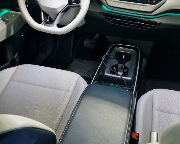 Черный Фольксваген ID.4, объемом двигателя 0 л и пробегом 67 тыс. км за 27600 $, фото 3 на Automoto.ua