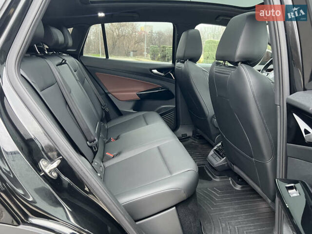 Чорний Фольксваген ID.4, об'ємом двигуна 0 л та пробігом 77 тис. км за 25999 $, фото 13 на Automoto.ua