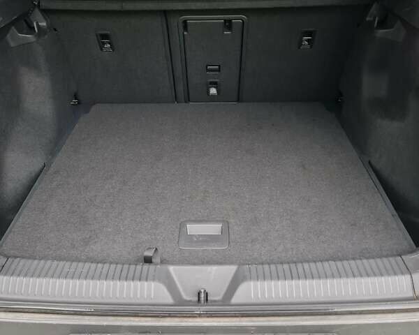 Черный Фольксваген ID.4, объемом двигателя 0 л и пробегом 67 тыс. км за 27600 $, фото 10 на Automoto.ua