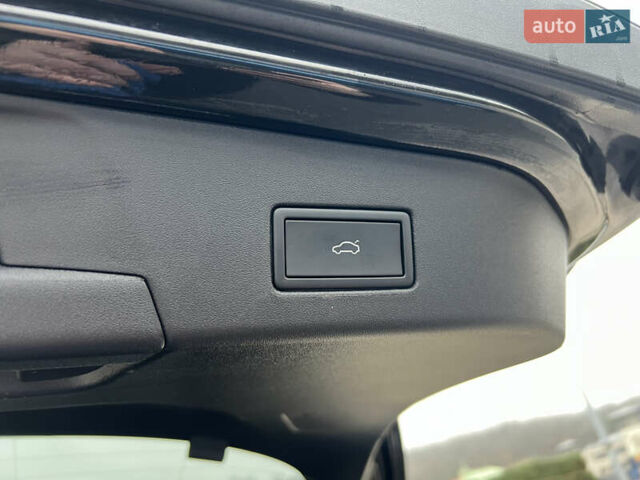 Чорний Фольксваген ID.4, об'ємом двигуна 0 л та пробігом 77 тис. км за 25999 $, фото 38 на Automoto.ua