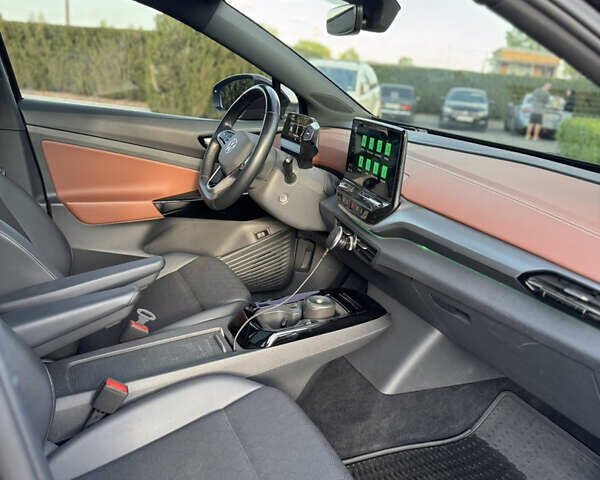 Черный Фольксваген ID.4, объемом двигателя 0 л и пробегом 51 тыс. км за 25999 $, фото 4 на Automoto.ua